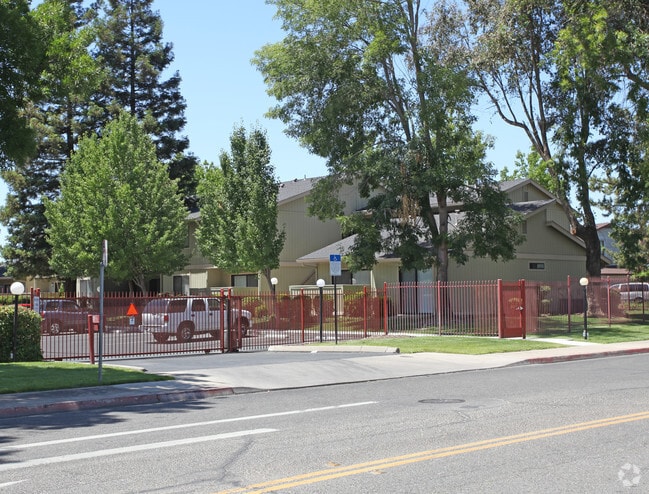 Cable Companies In My Area >> Oakridge Apartments - Oakdale, CA | Apartment Finder Cable Companies In My Area >> Oakridge Apartments - Oakdale, CA | Apartment Finder