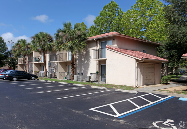 Misty Oaks Apartments - Orlando, FL | Apartment Finder