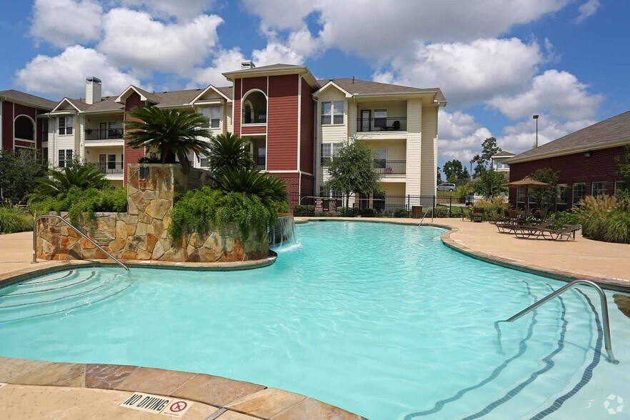 Lakes At Westview Apartments Lakes At Westview Apartments