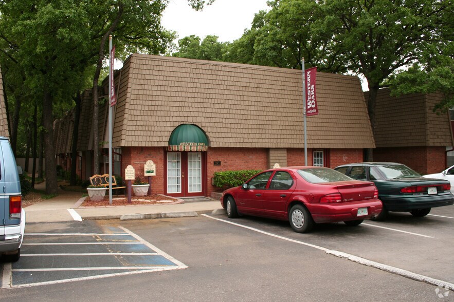 Western Oaks Apartments Bethany, OK Apartment Finder