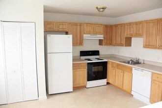 Studio Apartment Queensbury Ny northbrook apartments - queensbury, ny | apartment finder Studio Apartment Queensbury Ny northbrook apartments - queensbury, ny | apartment finder