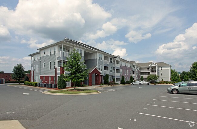 the crest at galleria charlotte nc apartment finder the crest at galleria charlotte nc apartment finder