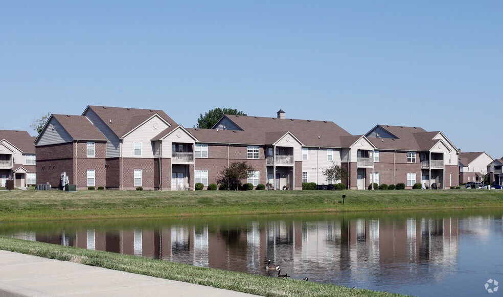 Hartshire Lakes Bargersville, IN Apartment Finder
