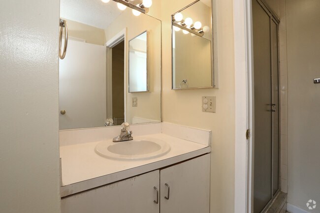 Bathroom Fixtures Hartford Ct westwood apartments - west hartford, ct | apartment finder Bathroom Fixtures Hartford Ct westwood apartments - west hartford, ct | apartment finder