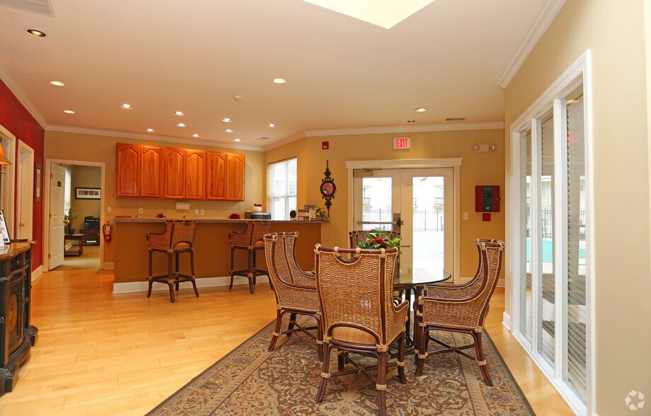 Mansions at Delmar Delmar, NY Apartment Finder