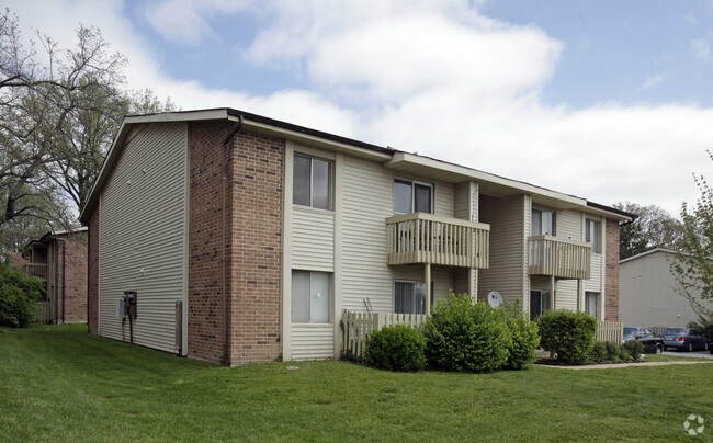 Chancellor Square Court Apartments Chancellor Square Court Apartments