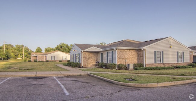 Woodglen Village Memphis, TN Apartment Finder