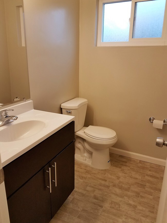 Bathroom Fixtures Hayward Ca parkview townhomes - hayward, ca | apartment finder Bathroom Fixtures Hayward Ca parkview townhomes - hayward, ca | apartment finder