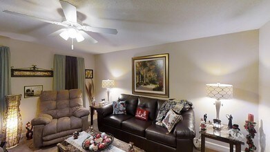2br 1 5ba 1000 Sf Wedgewood Arms Apartments 2br 1 5ba 1000 Sf Wedgewood Arms Apartments