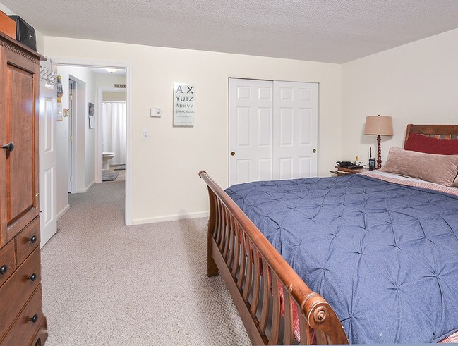 Lonvale Gardens - Amesbury, MA | Apartment Finder