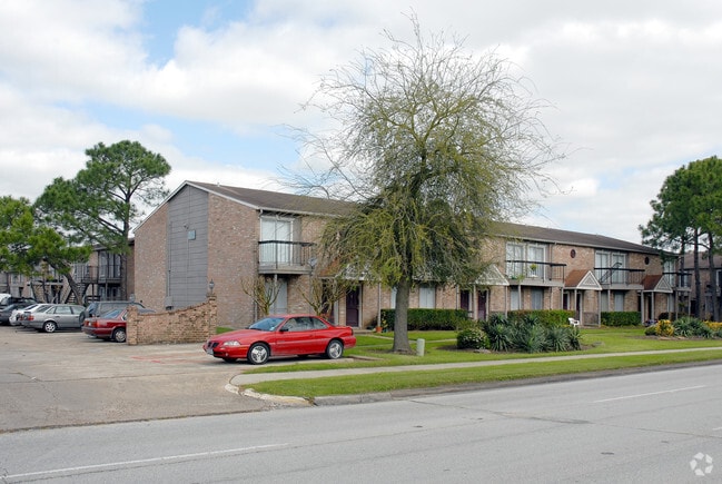 Clear Lake Village Houston, TX Apartment Finder