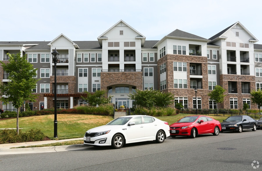 The Sutton Woodbridge, VA Apartment Finder