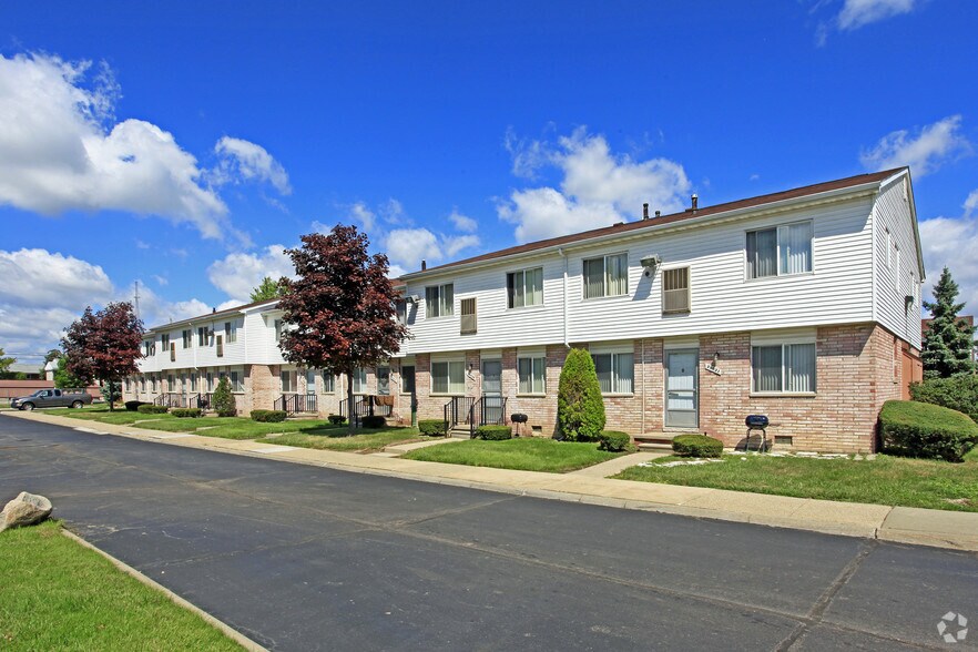 Kensington Place Townhomes Roseville, MI Apartment Finder