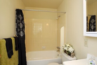 Berkshire Hills Townhomes And Apartments Sinking Spring Pa Apartment Finder Berkshire Hills Townhomes And Apartments Sinking Spring Pa Apartment Finder