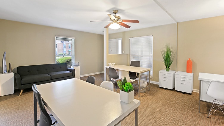 The Hub At Baton Rouge Apartment Homes Baton Rouge La The Hub At Baton Rouge Apartment Homes Baton Rouge La