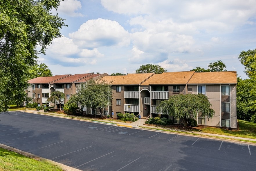 The Pines Of Roanoke Roanoke, VA Apartment Finder