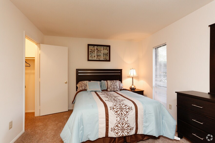 Berkshire Place Apartments Charlotte, NC Apartment Finder