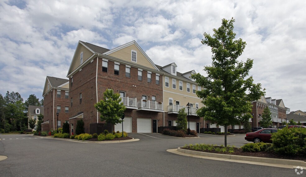 New Town Apartments Williamsburg Va