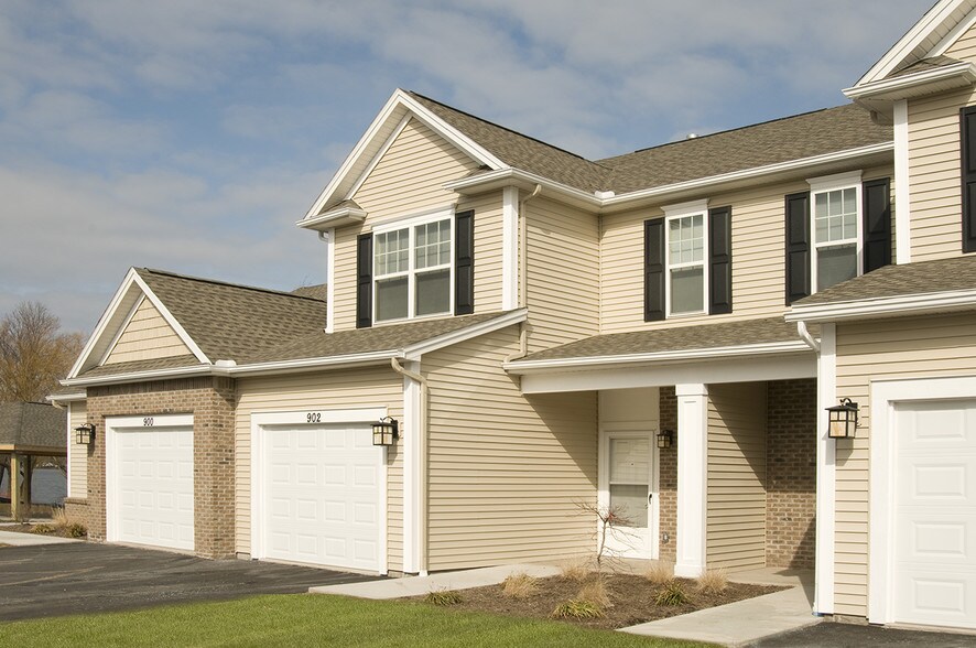 Long Pond Shores Apartments And Townhomes Rochester Ny Long Pond Shores Apartments And Townhomes Rochester Ny
