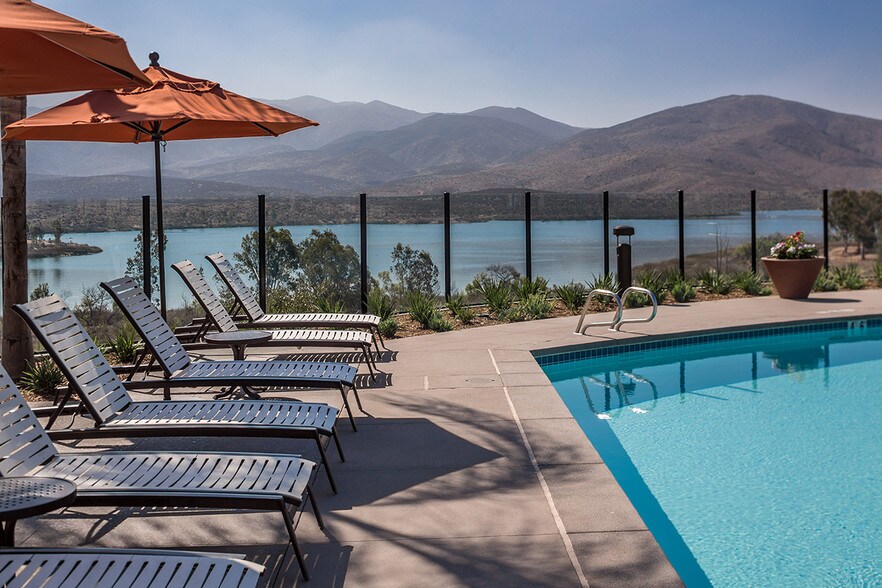 CasaLago Eastlake Chula Vista, CA Apartment Finder