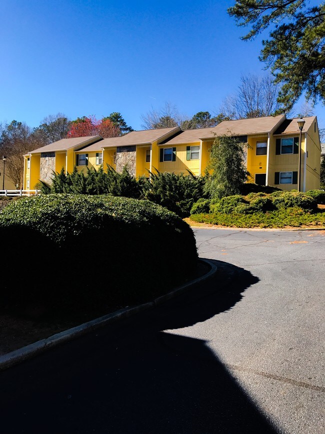 Whispering Woods Apartments Macon, GA Apartment Finder