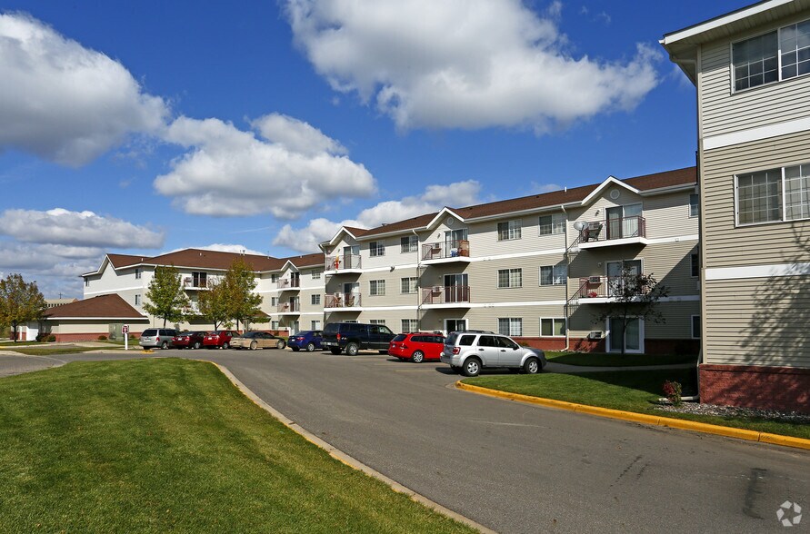 Grand Gateway Apartment Homes Saint Cloud Mn Finder