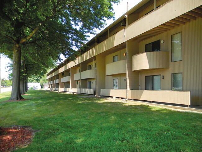 Pepper Tree Apartments Springfield, MO Apartment Finder