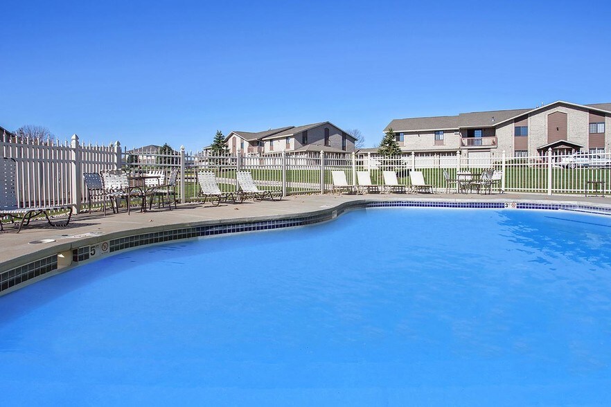fountain park de pere wi apartment finder pool works de pere wi