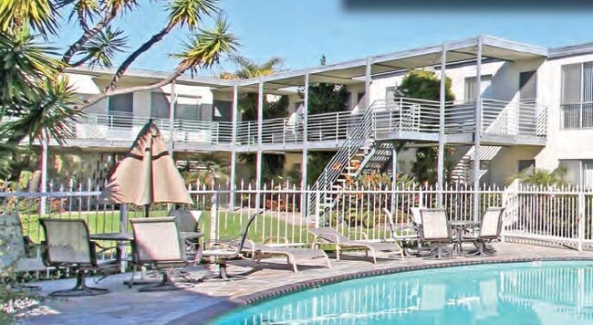 Oceanair Apartment Homes Costa Mesa, CA Apartment Finder