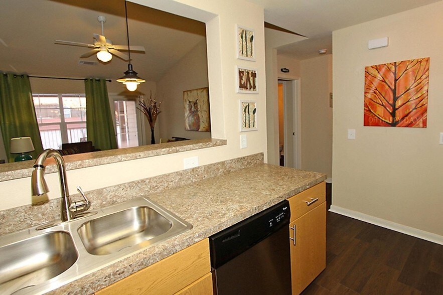 Campus Lodge Columbia Mo Apartment Finder