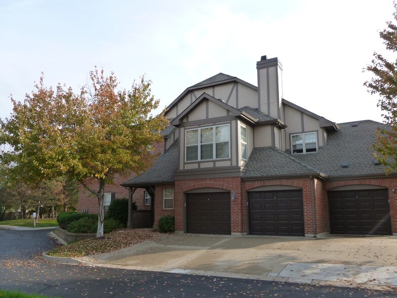 The Woods of Cherry Creek Apartment Homes Overland Park