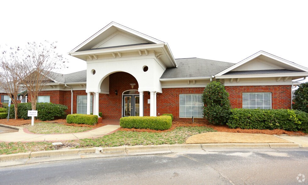 Berry Hill Place Montgomery, AL Apartment Finder