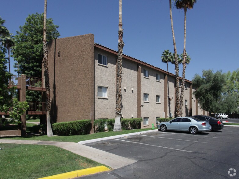 Grandes Cortes - Tempe, AZ | Apartment Finder