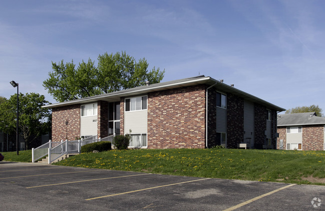 Westgate Manor - Goshen, IN | Apartment Finder