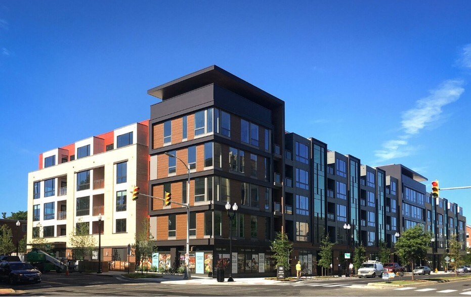 Ten At Clarendon Arlington, VA Apartment Finder