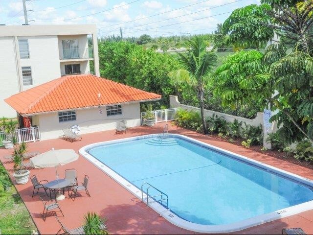 Las Brisas Gardens Apartments Hialeah, FL Apartment Finder
