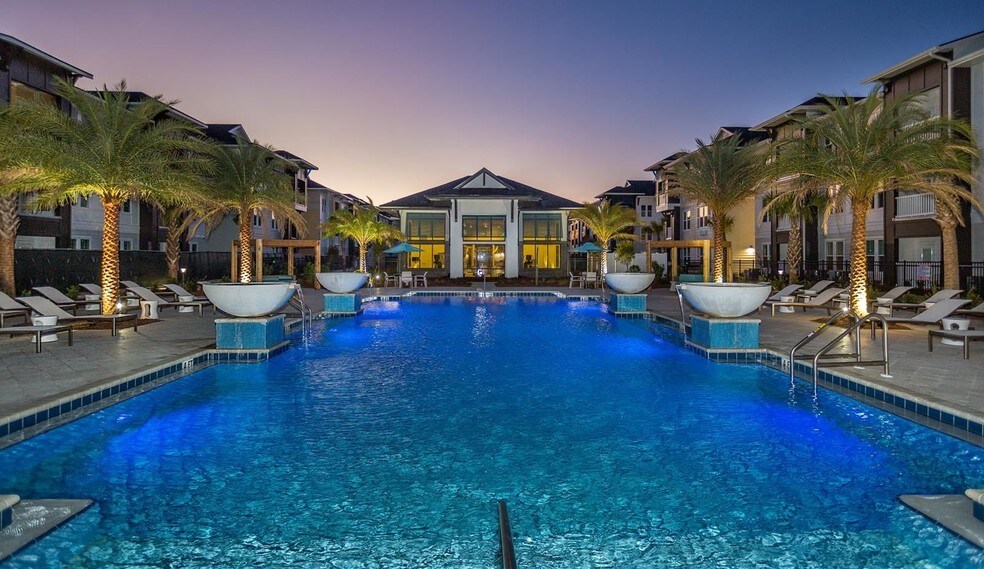 Sea Glass Destin, FL Apartment Finder