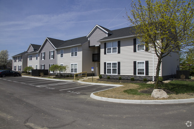 Saddlebrook Condominiums - Hilliard, OH | Apartment Finder