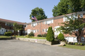 Beverwyck Gardens - Lake Hiawatha, NJ | Apartment Finder