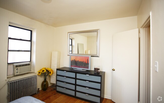 Flatbush Gardens Studio Apartment Flatbush Gardens Studio Apartment