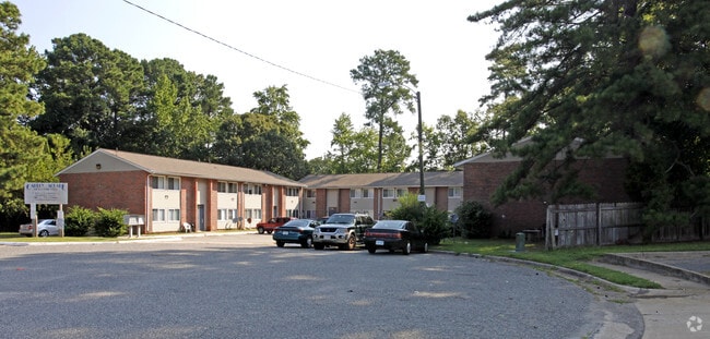 Carley Square Apartments Newport News Va Apartment Finder Carley Square Apartments