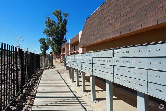 Westlake Village Apartments Tucson, AZ Apartment Finder