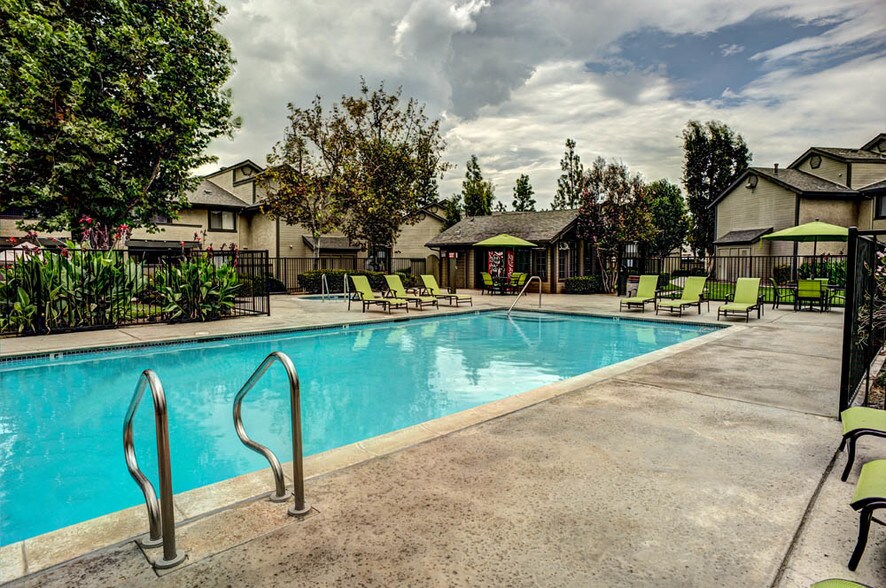 Stonegate Riverside, CA Apartment Finder