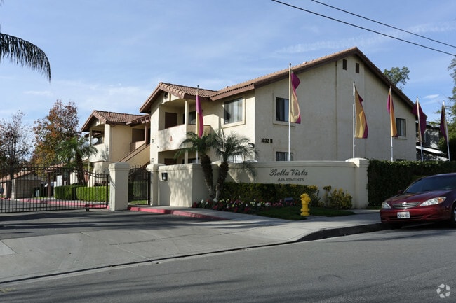 Bella Vista Rialto, CA Apartment Finder