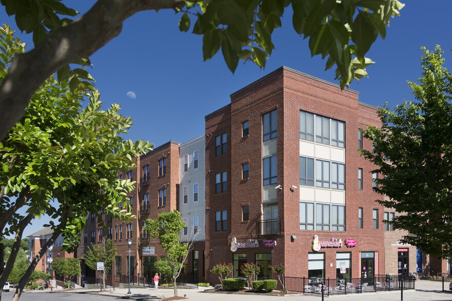 Lenox Village Town Center List Nashville, TN Apartment Finder