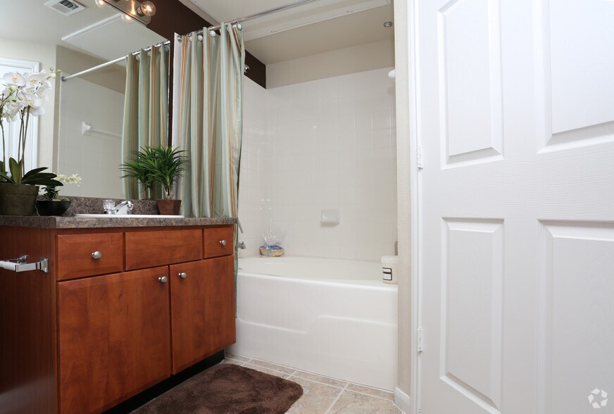 Silverbrooke Stafford, TX Apartment Finder