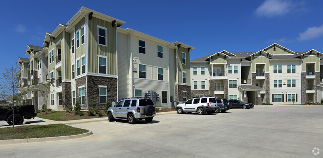 Creekside Crossing Apartments - Walker, LA | Apartment Finder