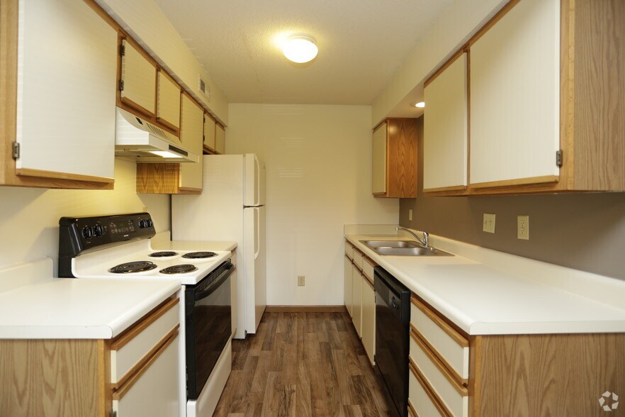 Brookfield Village Apartments Topeka, KS Apartment Finder