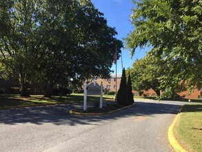 Colonial Village Apartments - New Castle, DE | Apartment Finder