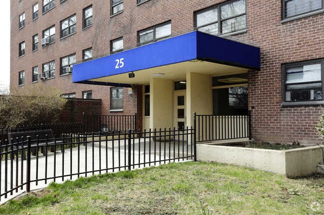 Ivy Hill Park Apartments - Newark, NJ | Apartment Finder